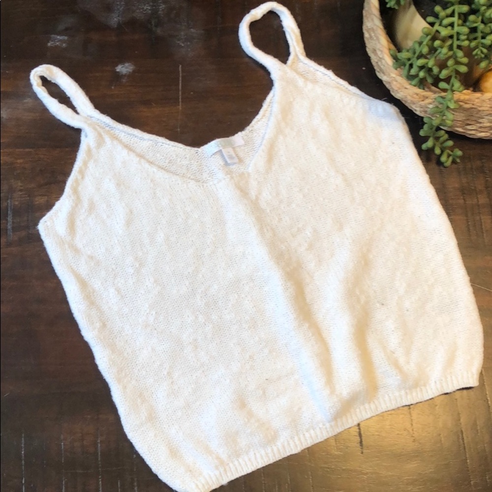 New sweater tank in cream size Medium